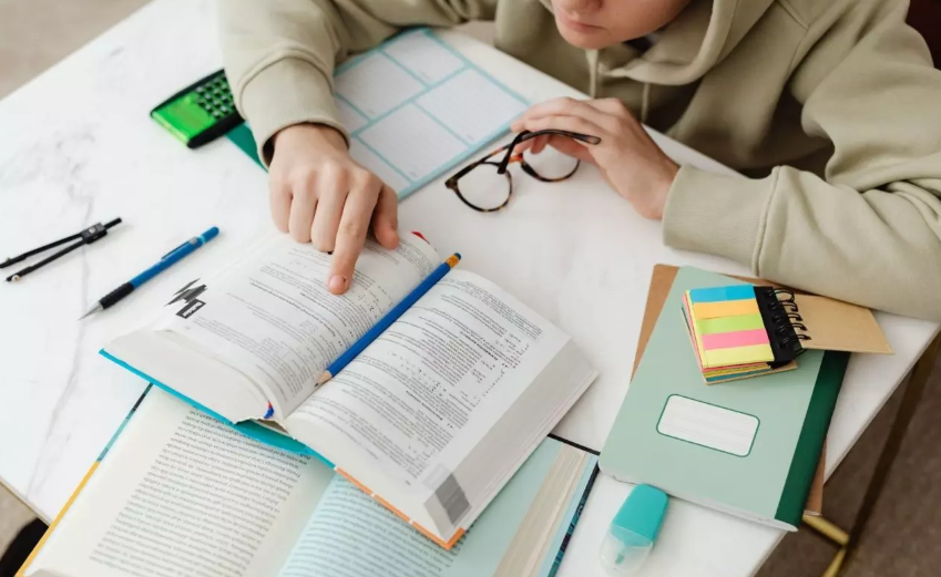 Kısa Süreli Yoğun Çalışma mı, Uzun Süreli Yavaş Çalışma mı Daha Etkili?